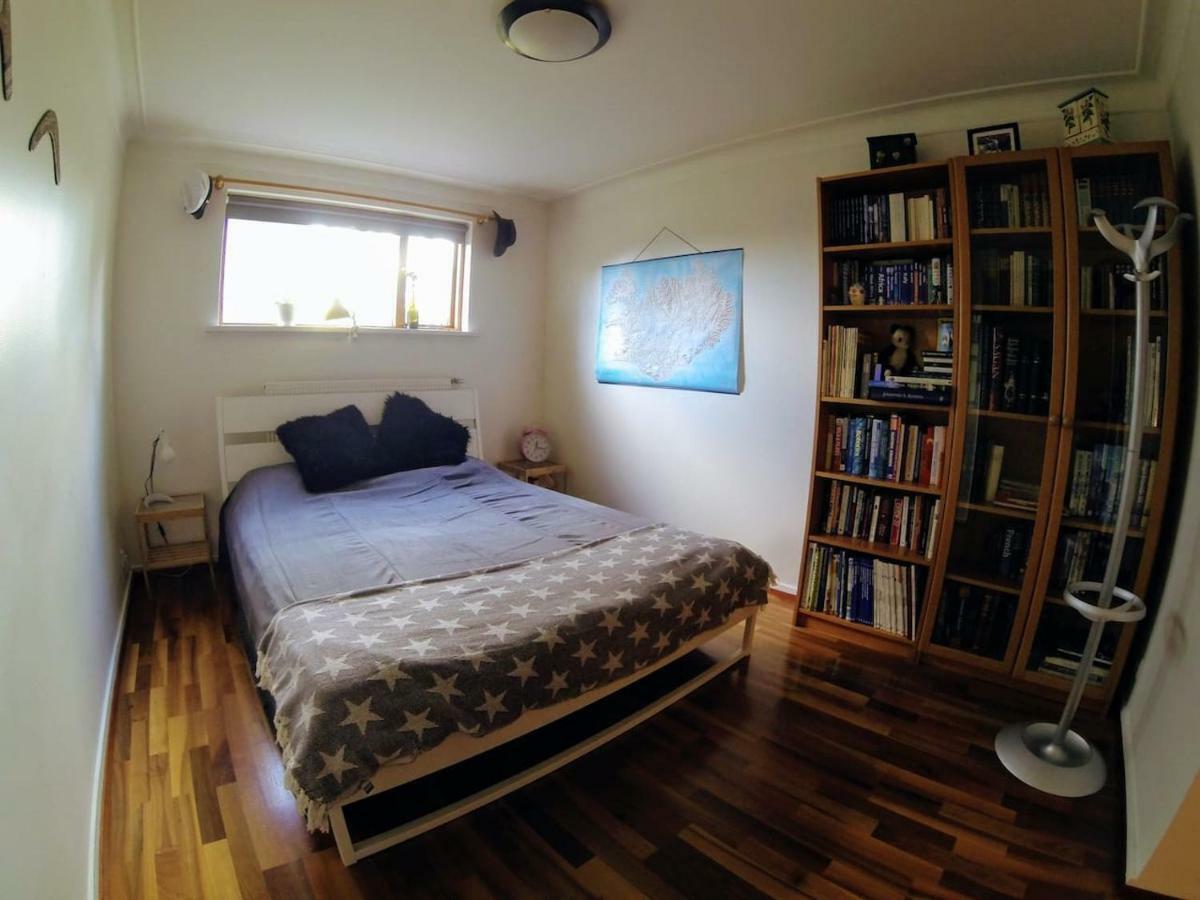Skjolbraut - Cozy Apartment - Central Location - Free Parking - Close To A Public Swimming Pool And Sky Lagoon Reykjavík Exteriör bild